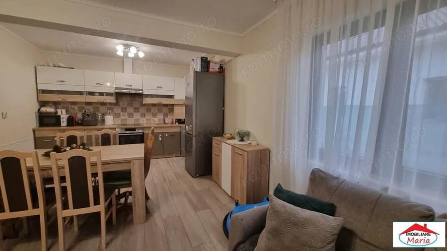 Casă cu Teren 500 Mp în Bercu Roșu