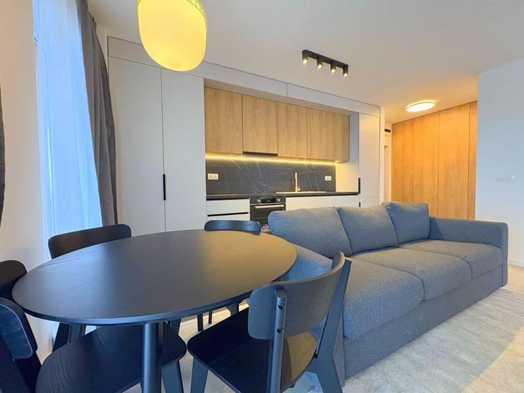 Apartament cu 3 camere decomandat, mobilat în Lipovei