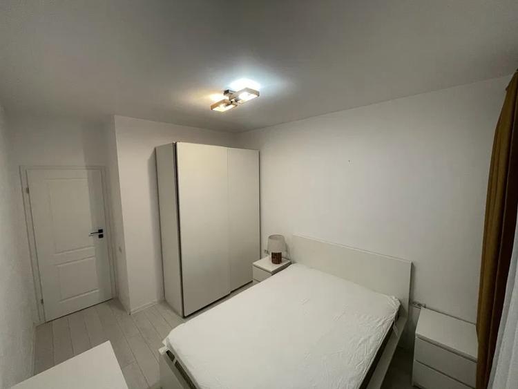 Apartament cu 2 camere semidecomandat, mobilat în Rahova