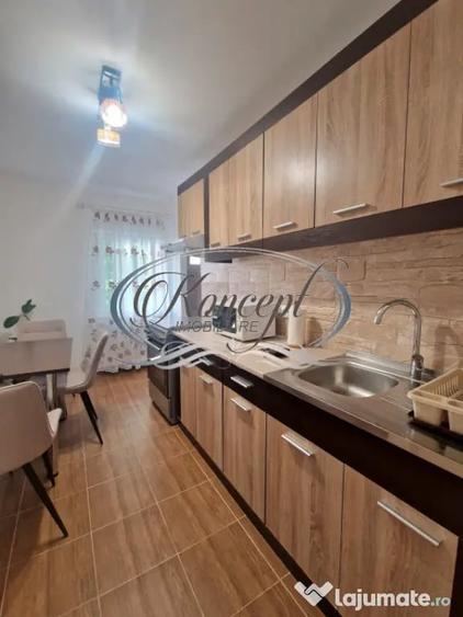 Apartament cu 3 camere decomandat în Plopilor