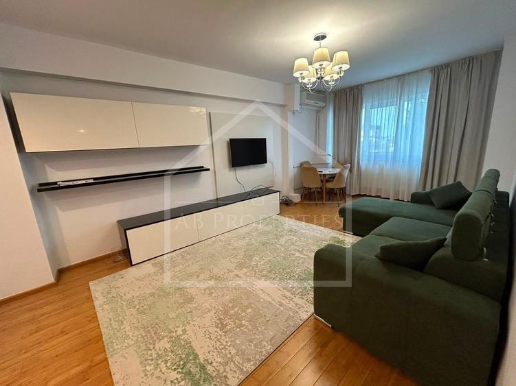 Apartament cu 3 camere decomandat, mobilat în Dorobanți