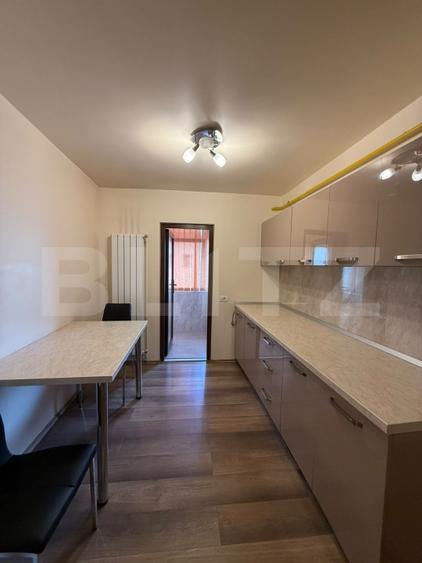 Apartament cu 2 camere decomandat, mobilat în Central