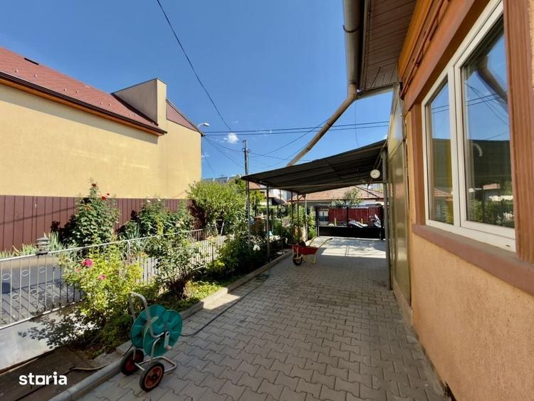 Casă cu 4 camere în Între Lacuri