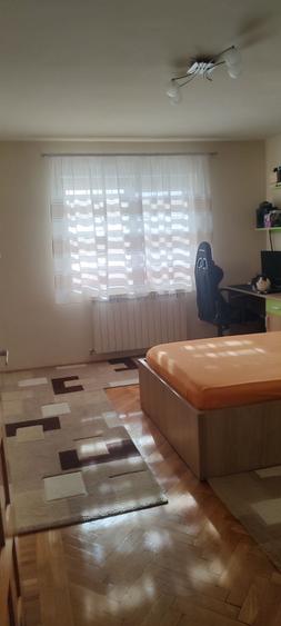 Apartament cu 2 camere decomandat în Plopilor