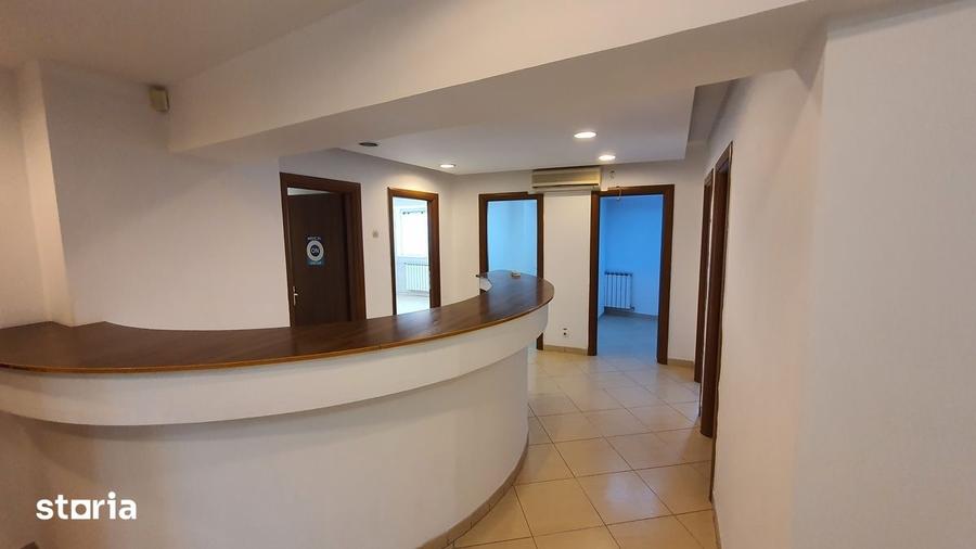 Spațiu comercial, de 1,100 mp, în Cantemir
