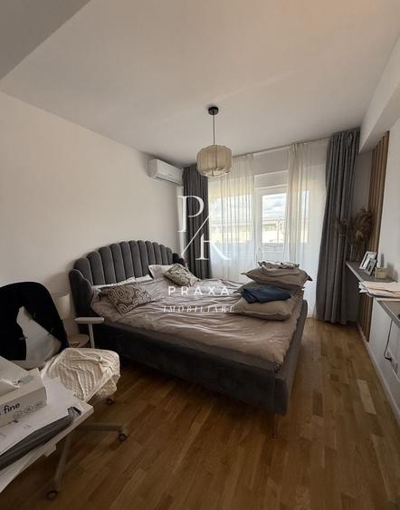 Apartament cu 2 camere semidecomandat, mobilat în Florești