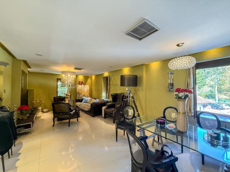 Apartament cu 3 camere semidecomandat în Cotroceni