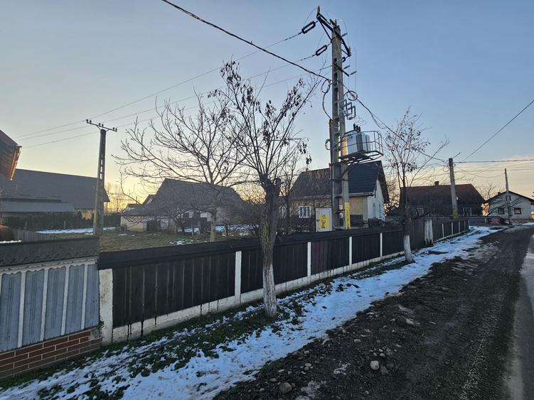 Casă cu 4 camere în Frătăuții Vechi