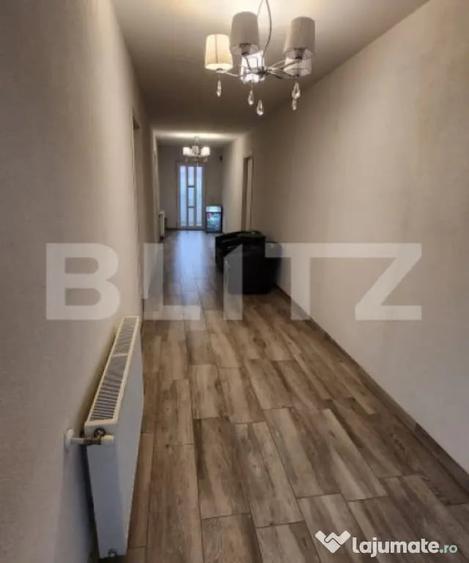 Casă cu 10 camere cu Teren 1100 Mp în Corunca