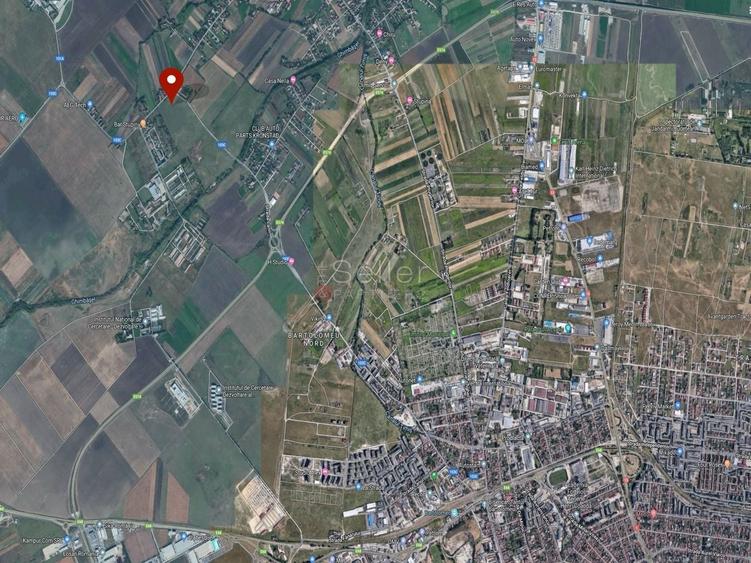 Teren Construcții intravilan de 55700 mp, în Stupini