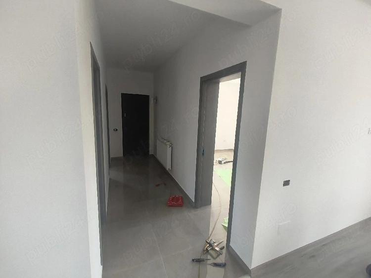 Casă individuală cu 4 camere cu Teren 400 Mp în Domnești