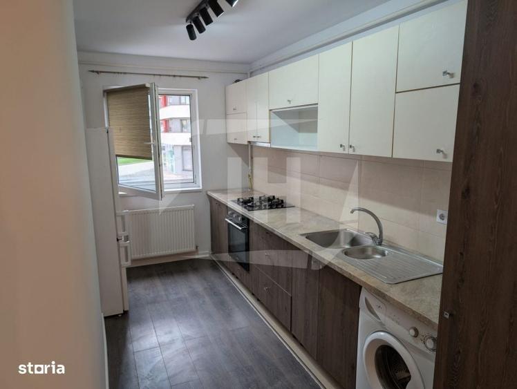 Apartament 2 camere decomandat, parcare, zona Vivo - 1