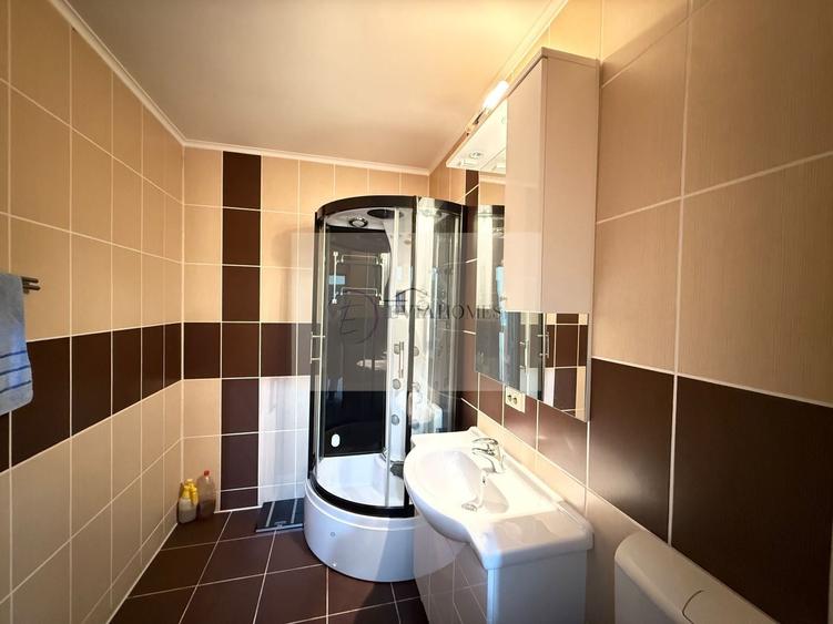 Apartament cu 3 camere semidecomandat, mobilat în Andrei Mureșanu
