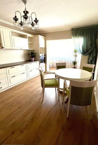 Apartament cu 3 camere decomandat în Aradul Nou