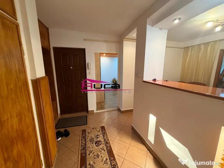 Apartament cu 3 camere decomandat în E3