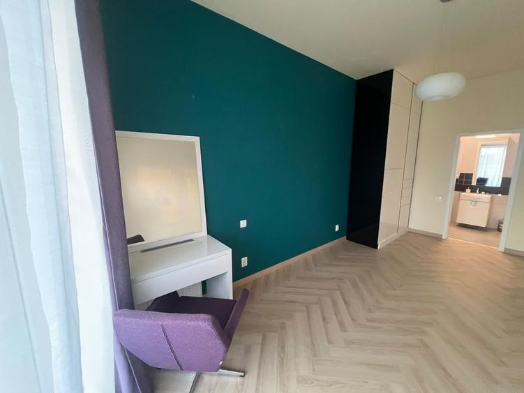 Apartament cu 3 camere decomandat, mobilat în Bună Ziua