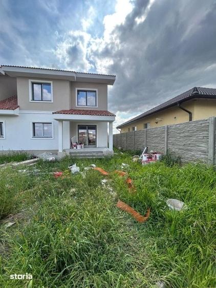 Casă cu 4 camere cu Teren 350 Mp în Central