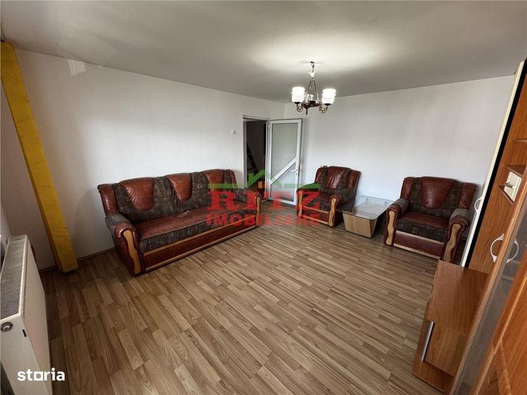 Apartament cu 3 camere decomandat în Tineretului