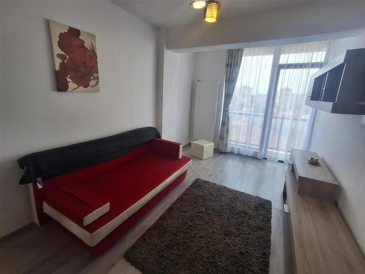 Apartament cu 2 camere semidecomandat în Exterior Sud