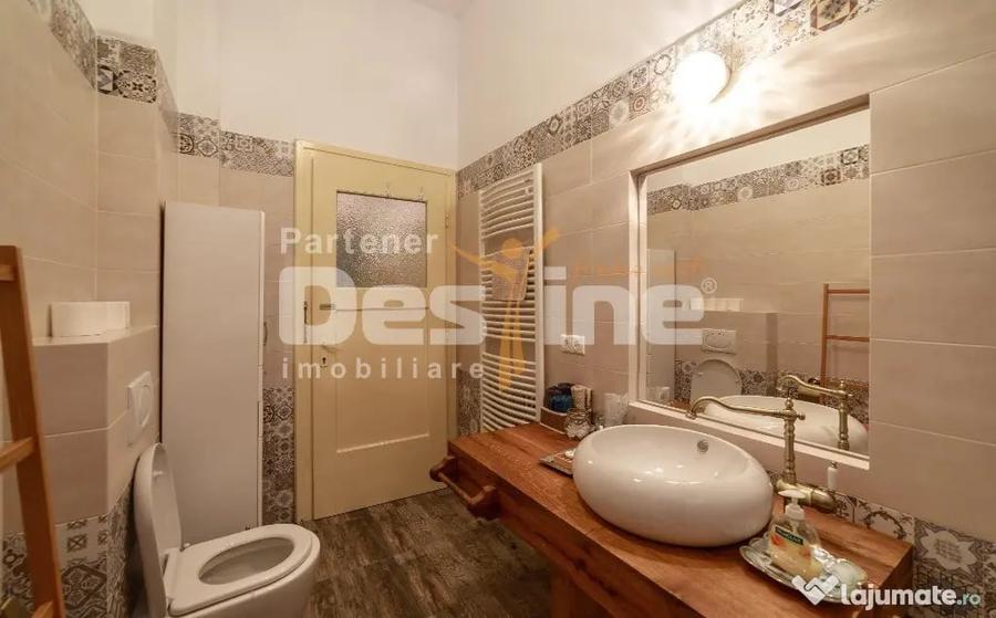 Apartament cu 4 camere decomandat în Central