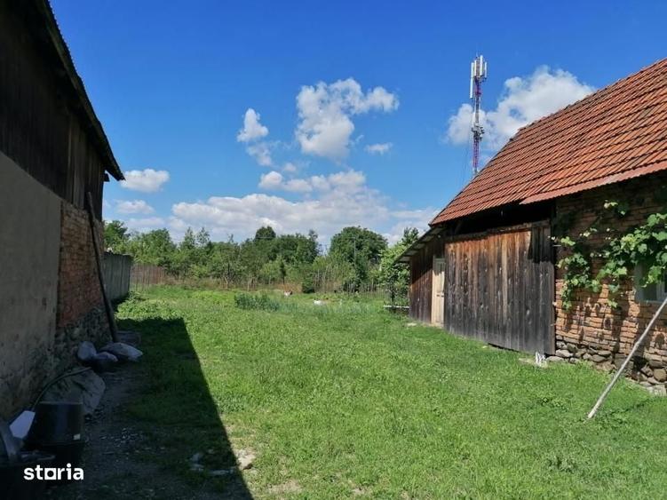 Casă cu 2 camere în Arpașu de Sus