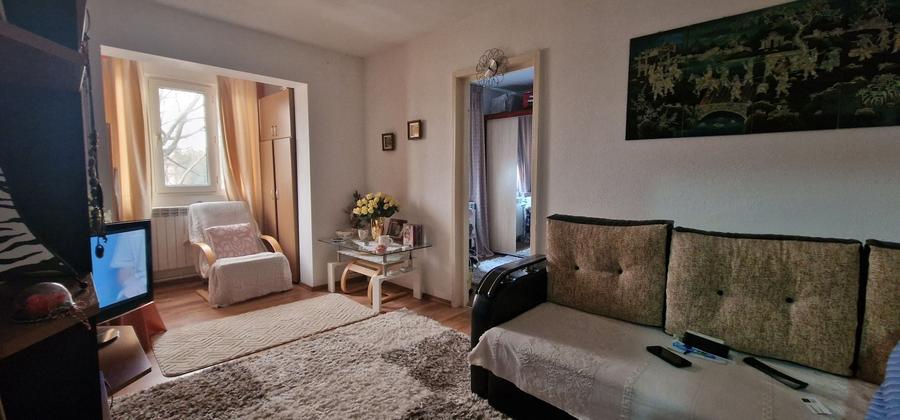 Apartament cu 2 camere semidecomandat în Km 4-5