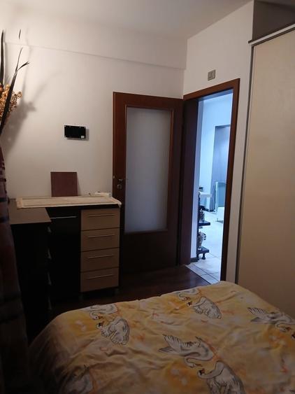 Apartament cu 2 camere decomandat în Aeroport