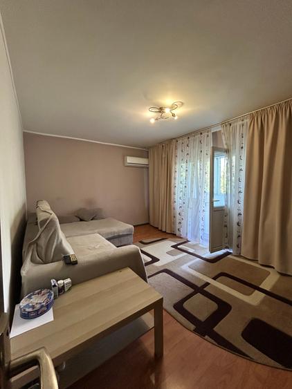 Apartament cu 2 camere decomandat în Fizicienilor