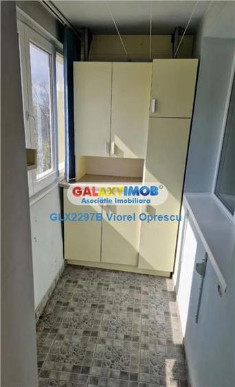 Apartament cu 4 camere semidecomandat în Titan