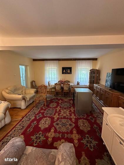 Casă cu 3 camere cu Teren 1500 Mp în Central