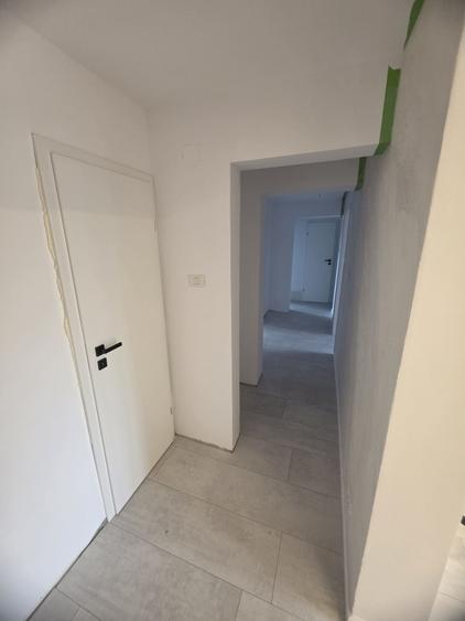 Apartament cu 4 camere decomandat în Nicolae Titulescu