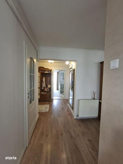 Apartament cu 3 camere în Republicii