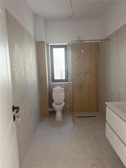 Duplex cu 4 camere cu Canalizare în Moșnița Veche