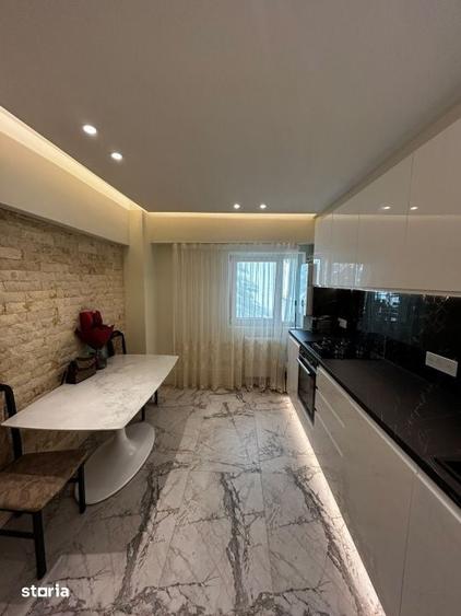 Apartament cu 3 camere în Vasile Alecsandri — fotografia 3