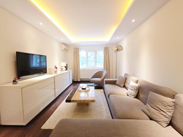 Apartament cu 3 camere decomandat în Micro 17