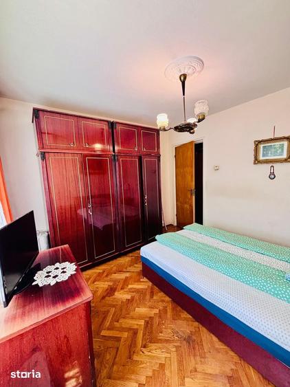 Apartament cu 3 camere de vanzare , 1 Decembrie, Titan, Piata Minis - 12