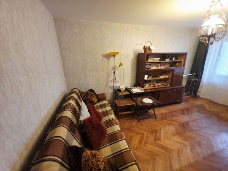 Apartament cu 2 camere decomandat, mobilat în Mărăței