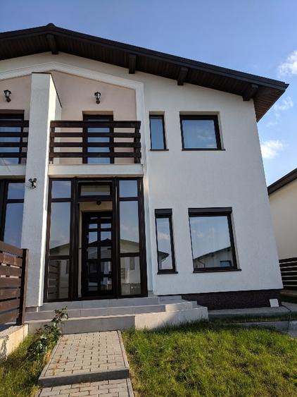 Duplex cu 4 camere cu Teren 150 Mp în Bucium
