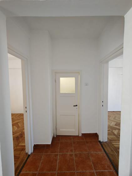 Apartament cu 3 camere în Kogălniceanu