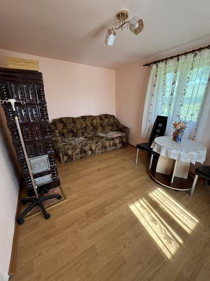 Casă cu 4 camere în Beznea
