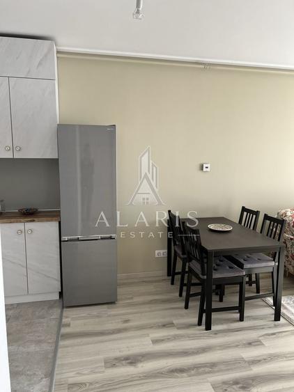 Apartament cu 2 camere semidecomandat, mobilat în Nord