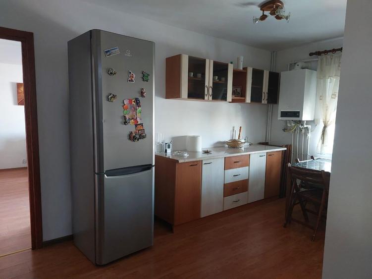 Apartament cu 2 camere decomandat în Inel I