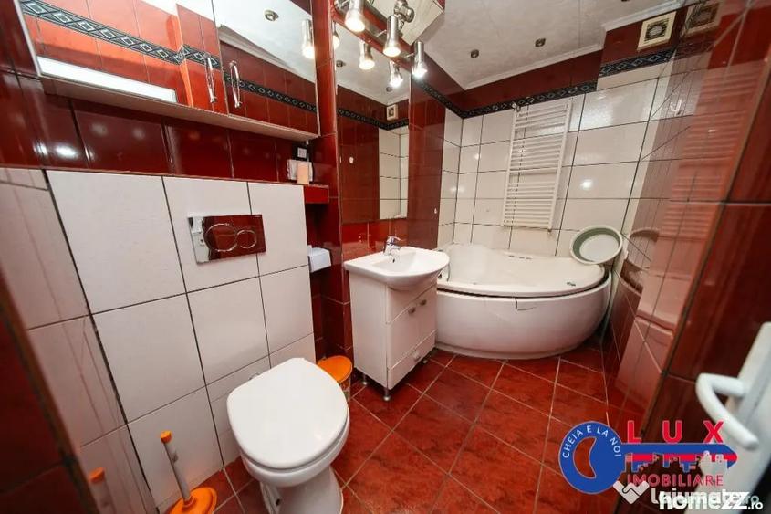 Apartament cu 3 camere decomandat în Babadag