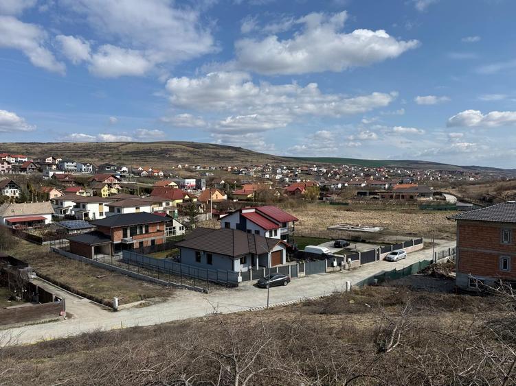 Teren Construcții intravilan de 990 mp, în Chinteni