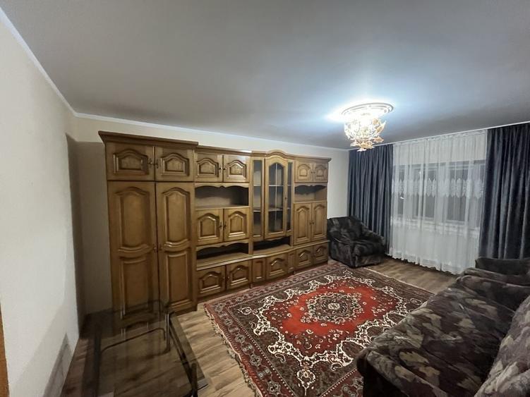 Apartament cu 3 camere decomandat în Obcini