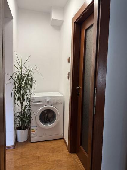 Apartament cu 3 camere decomandat în Aradului