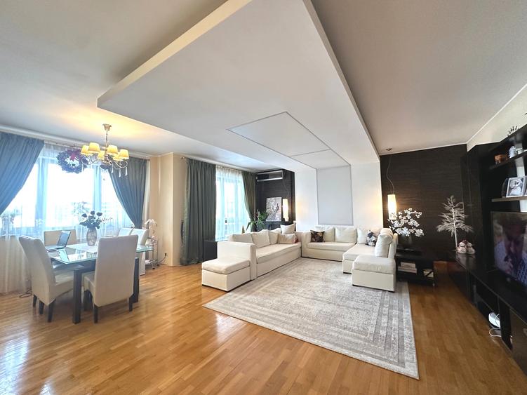 Apartament cu 4 camere decomandat în Floreasca