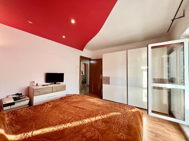 Apartament cu 3 camere decomandat, mobilat în Nerva Traian