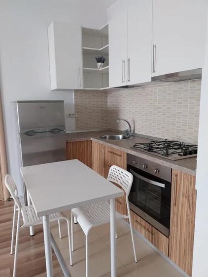 Apartament cu 2 camere semidecomandat, mobilat în Obor