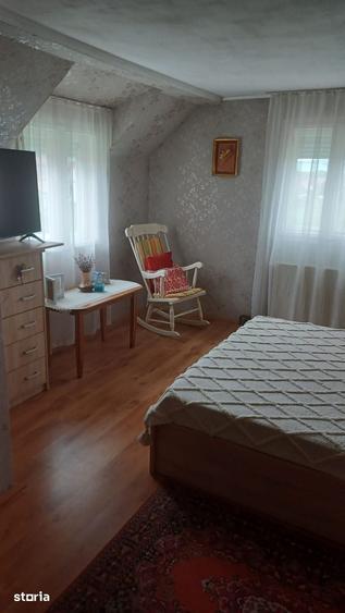 Casă cu 3 camere cu Teren 1938 Mp în Ernei